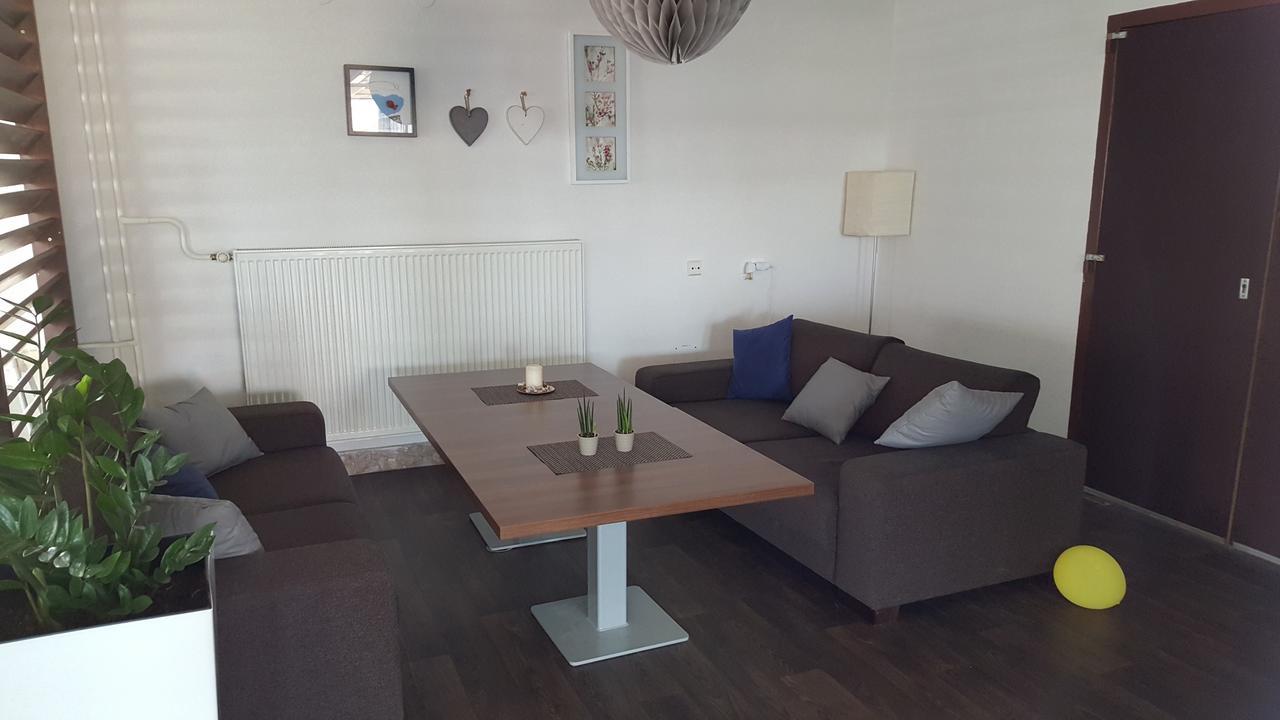 Hotel Baník Nitrianske Rudno Buitenkant foto