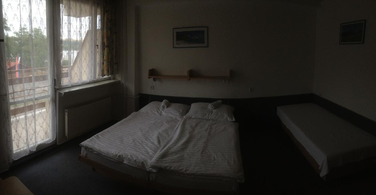 Hotel Baník Nitrianske Rudno Kamer foto