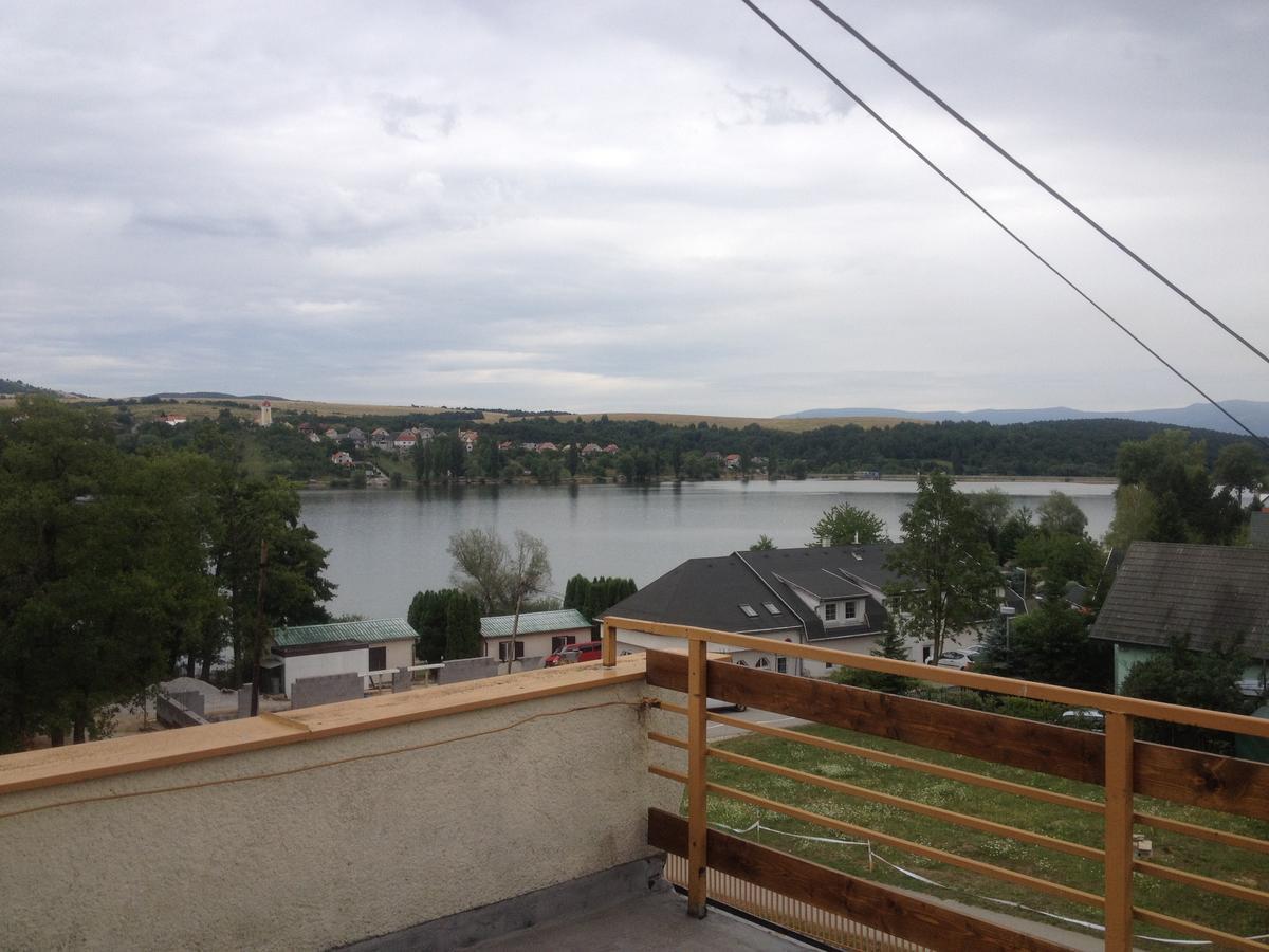 Hotel Baník Nitrianske Rudno Buitenkant foto